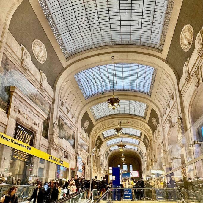 Appartamento - Stazione Centrale Milano Exteriör bild